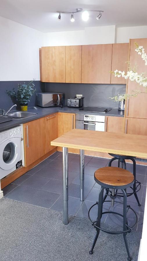 City Centre 1 Bed Apartment With Free On Site Parking With Cctv By Lets Relocations バーミンガム エクステリア 写真