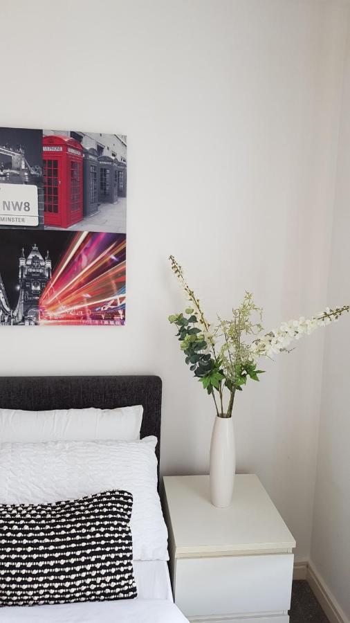 City Centre 1 Bed Apartment With Free On Site Parking With Cctv By Lets Relocations バーミンガム エクステリア 写真