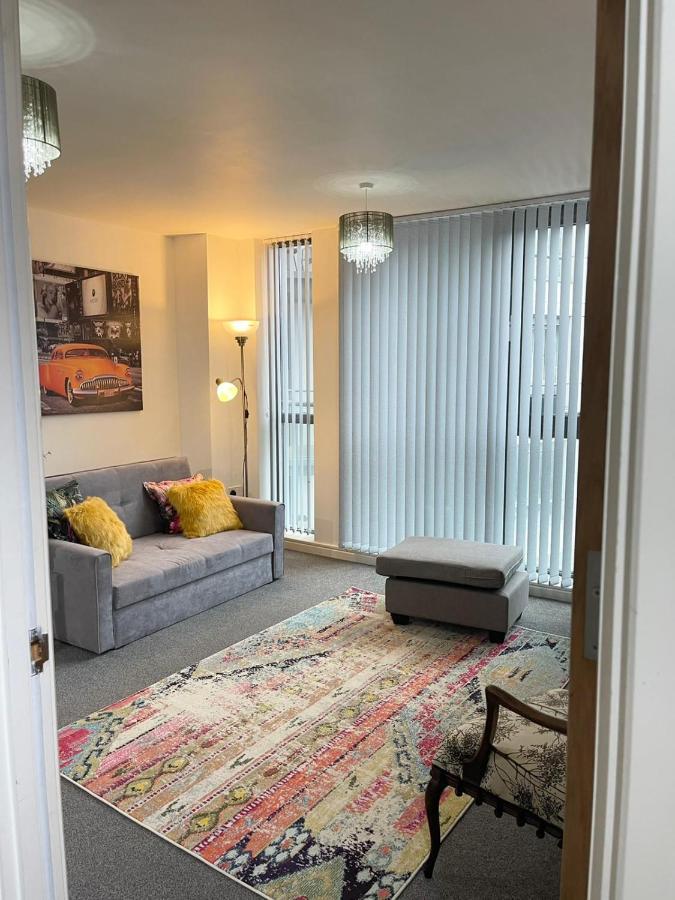 City Centre 1 Bed Apartment With Free On Site Parking With Cctv By Lets Relocations バーミンガム エクステリア 写真
