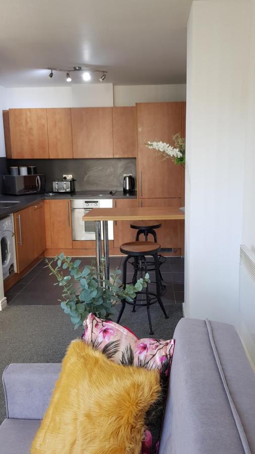 City Centre 1 Bed Apartment With Free On Site Parking With Cctv By Lets Relocations バーミンガム エクステリア 写真
